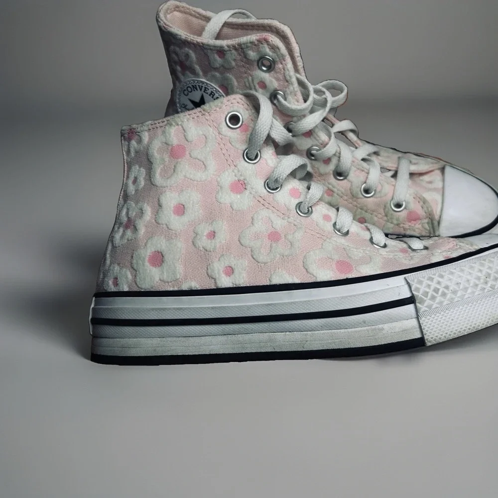 Converse Chuck Taylor All Star Platform Pink Floral High Tops 4Y or Women's Sz 6